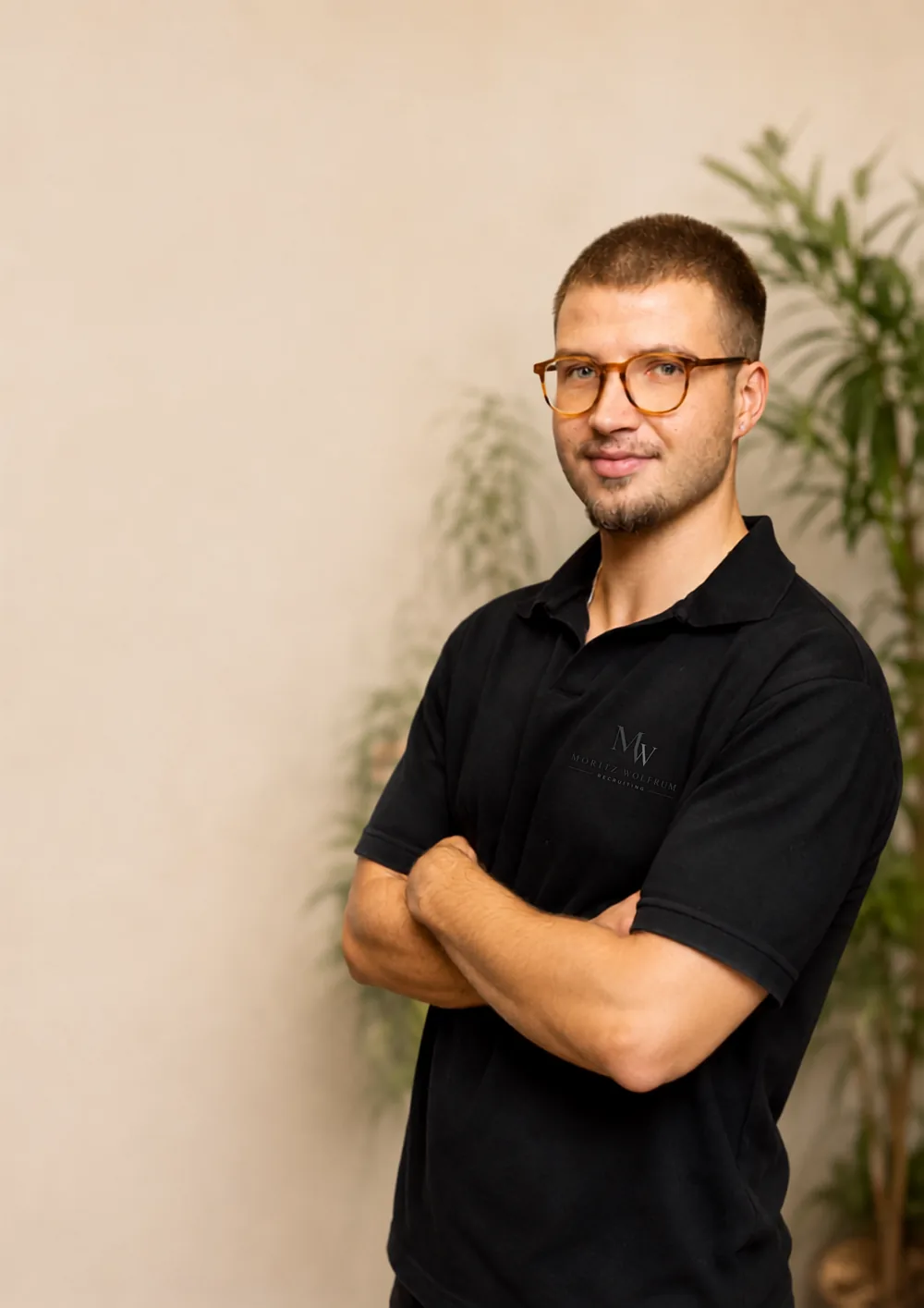 Moritz Wolfrum, examinierter Pflegefachmann und Gründer von MW Recruiting